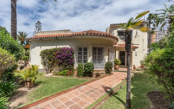 Right Casa Estate Agents Are Selling 905007 - Detached Villa For sale in Marbesa, Marbella, Málaga, Spain