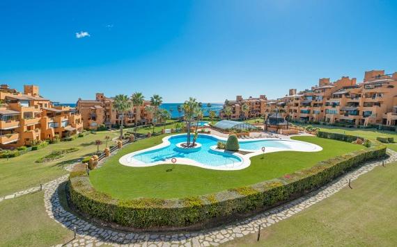 Right Casa Estate Agents Are Selling Exquisit 3 bedroom apartment in Estepona