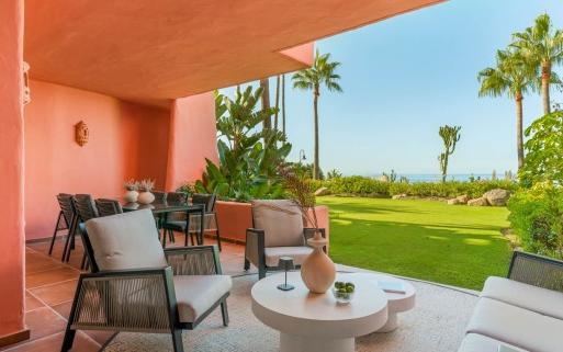 Right Casa Estate Agents Are Selling Luxury 3 bedroom apartment in Estepona