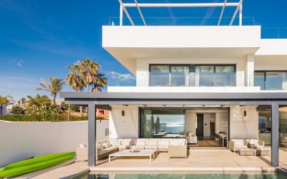 Right Casa Estate Agents Are Selling 794960 - Detached Villa For rent in Marbella, Málaga, Spain