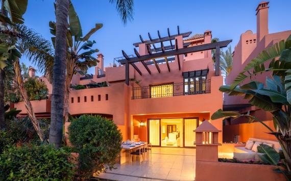 Right Casa Estate Agents Are Selling 905252 - Townhouse For sale in Golden Mile, Marbella, Málaga, Spain
