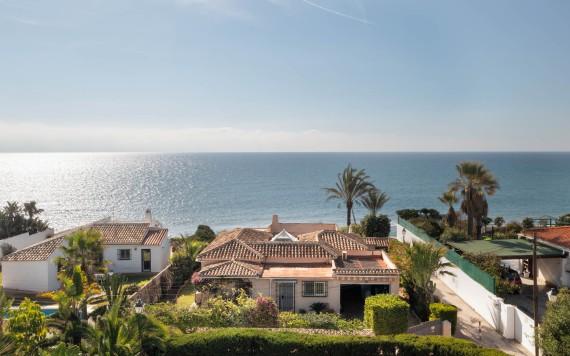 Right Casa Estate Agents Are Selling 879153 - Villa For sale in Marbesa, Marbella, Málaga, Spain