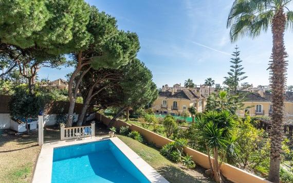 Right Casa Estate Agents Are Selling 887294 - Villa For sale in Elviria, Marbella, Málaga, Spain